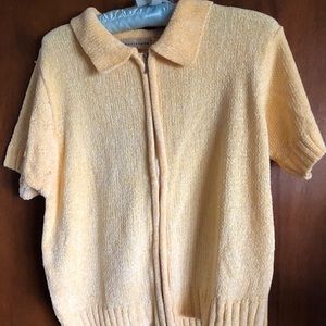 Short sleeved sweater